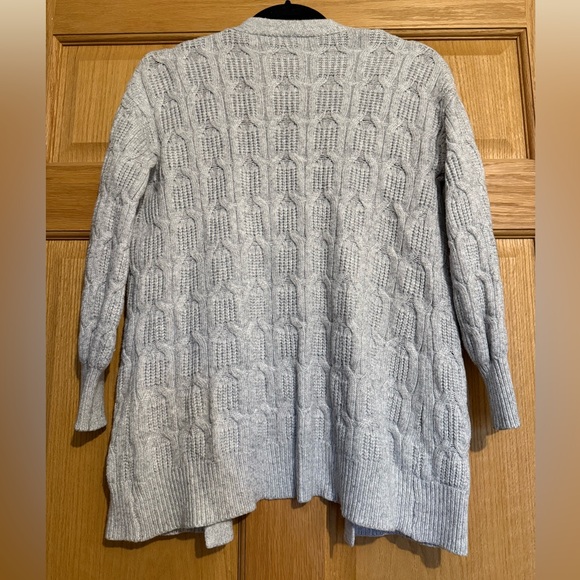 Women’s Time and Tru Gray Cardigan Size Small - Picture 2 of 3